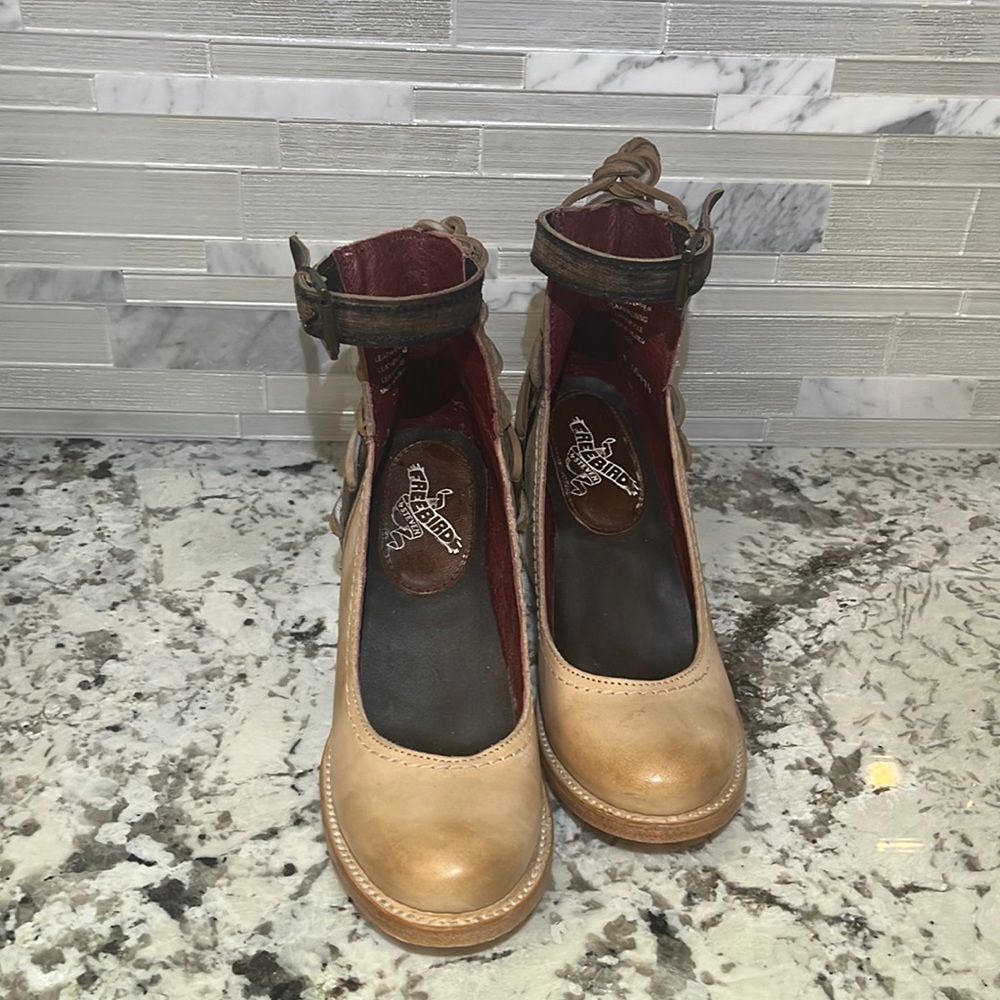 RAEANNE from Freebird by Steven UNWORN Size 6 Brand New!!!